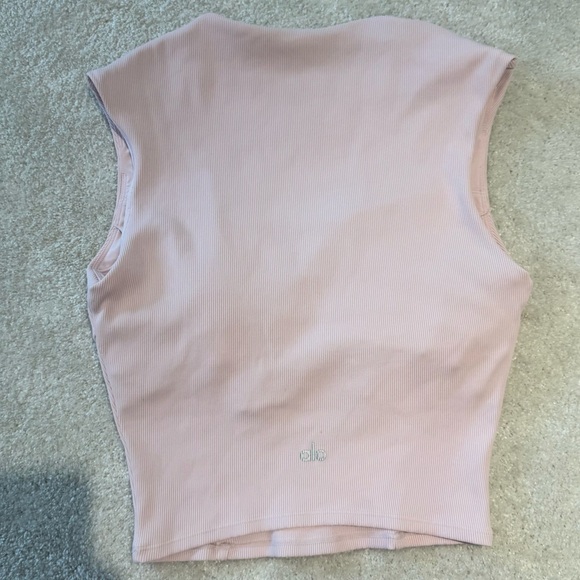 ALO Yoga Women's Light Pink Sweetheart Neck Tank with Built in Bra - size large - Picture 3 of 5